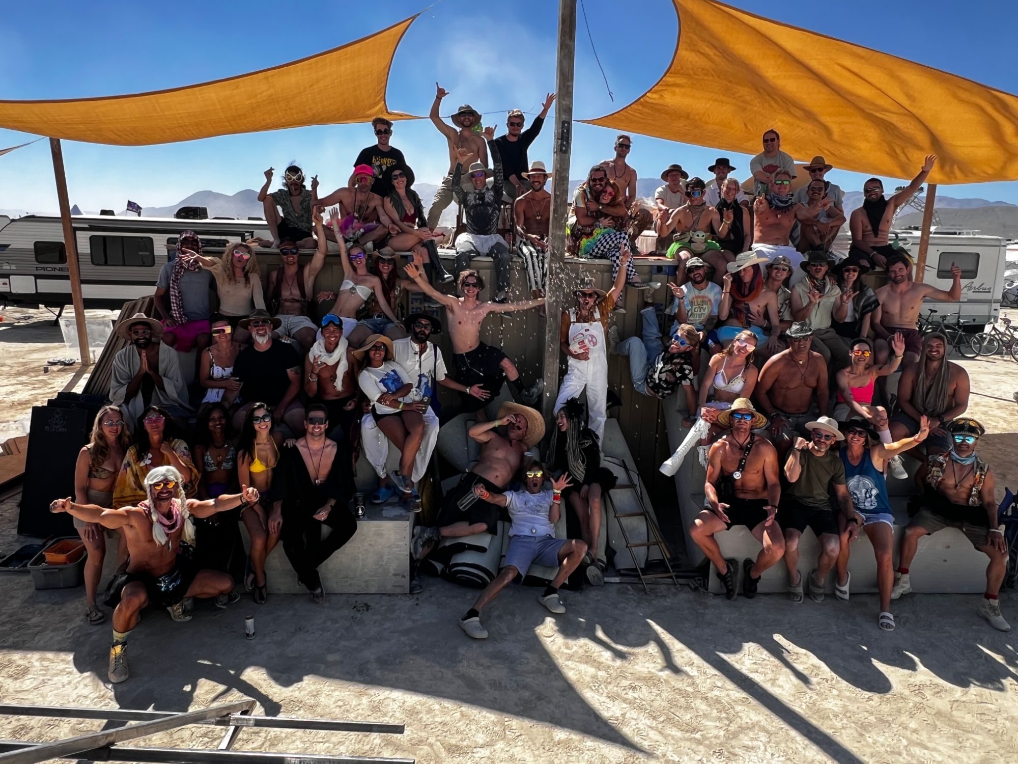 Full house under the sails